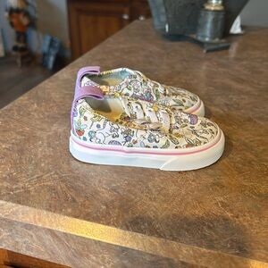 Girls unicorn sneakers, sz 4, vans